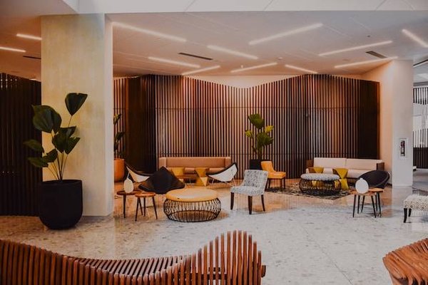 Comment trouver une salle de réception pour organiser un événement dans un restaurant à Biarritz ?
