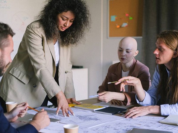 Organisation de réception : qui est-ce qui doit assurer la salle ?